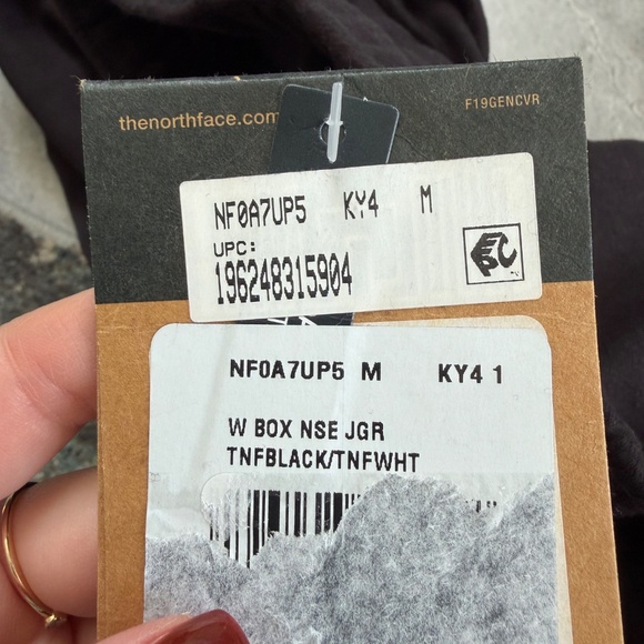 The North Face Womens Box NSE Jogger in Black Size Medium - Picture 5 of 5